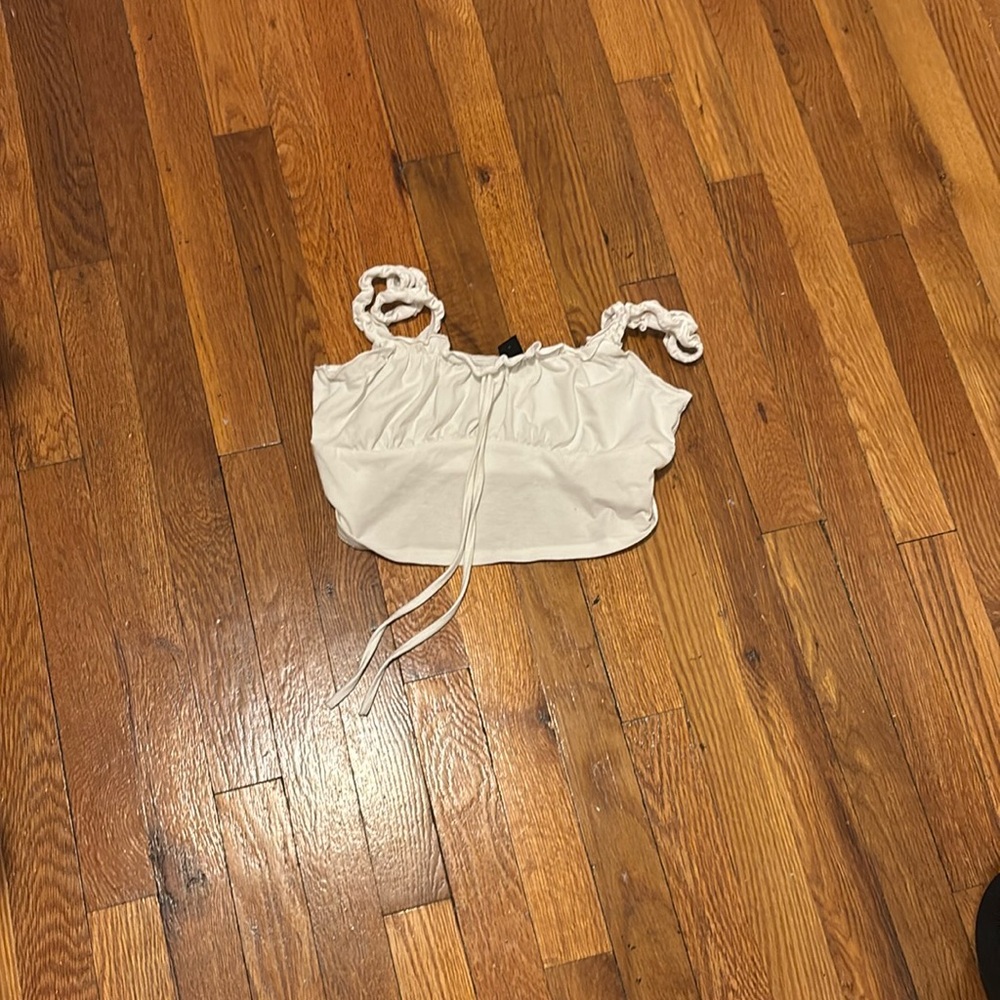 Short crop top